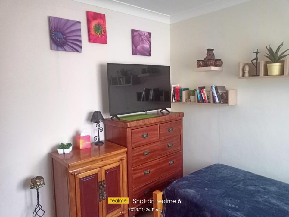 TV and multimedia, Bedroom, hair dresser, heating