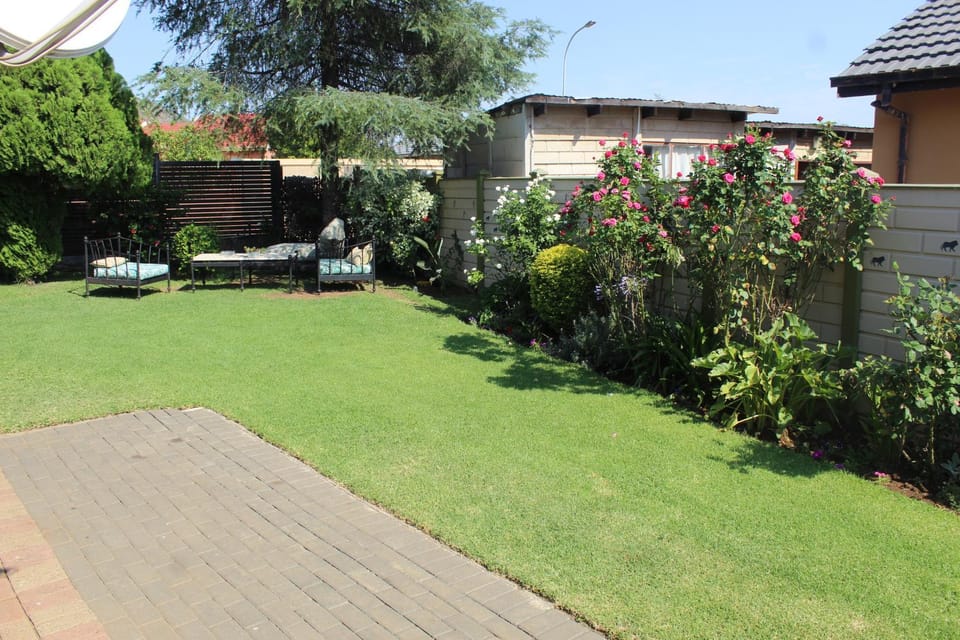 Garden, Garden view