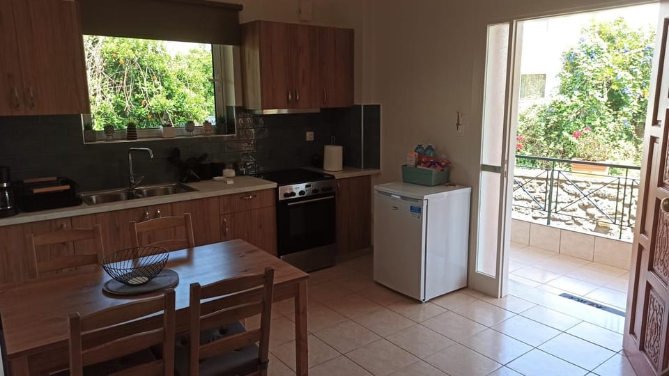limonchello 2 Apartment in Messenia