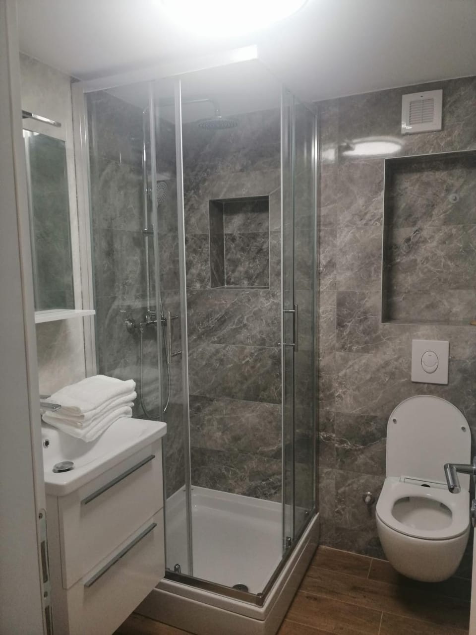 Shower, Bathroom