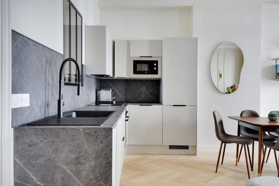 Kitchen or kitchenette, Dining area, dishwasher, pet friendly