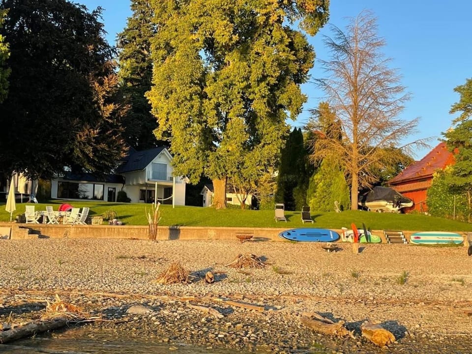 Property building, Activities, Garden, Beach