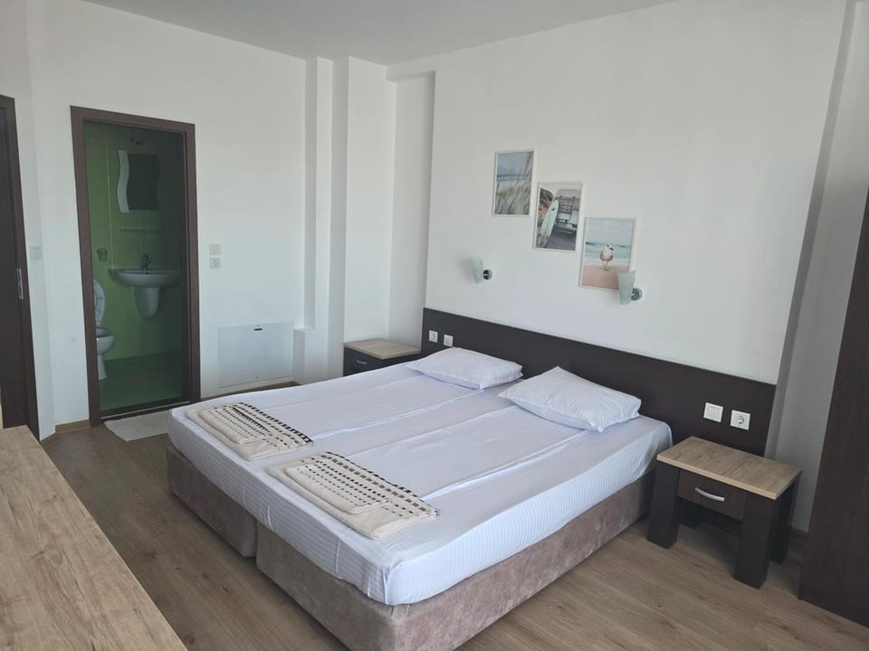 Стаи за гости Мистрал Bed and Breakfast in Burgas Province