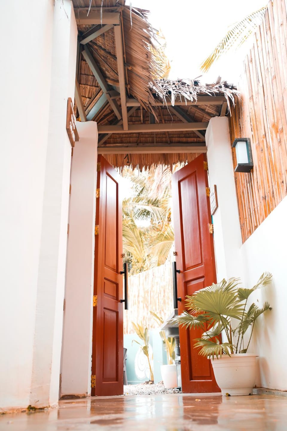 Facade/entrance