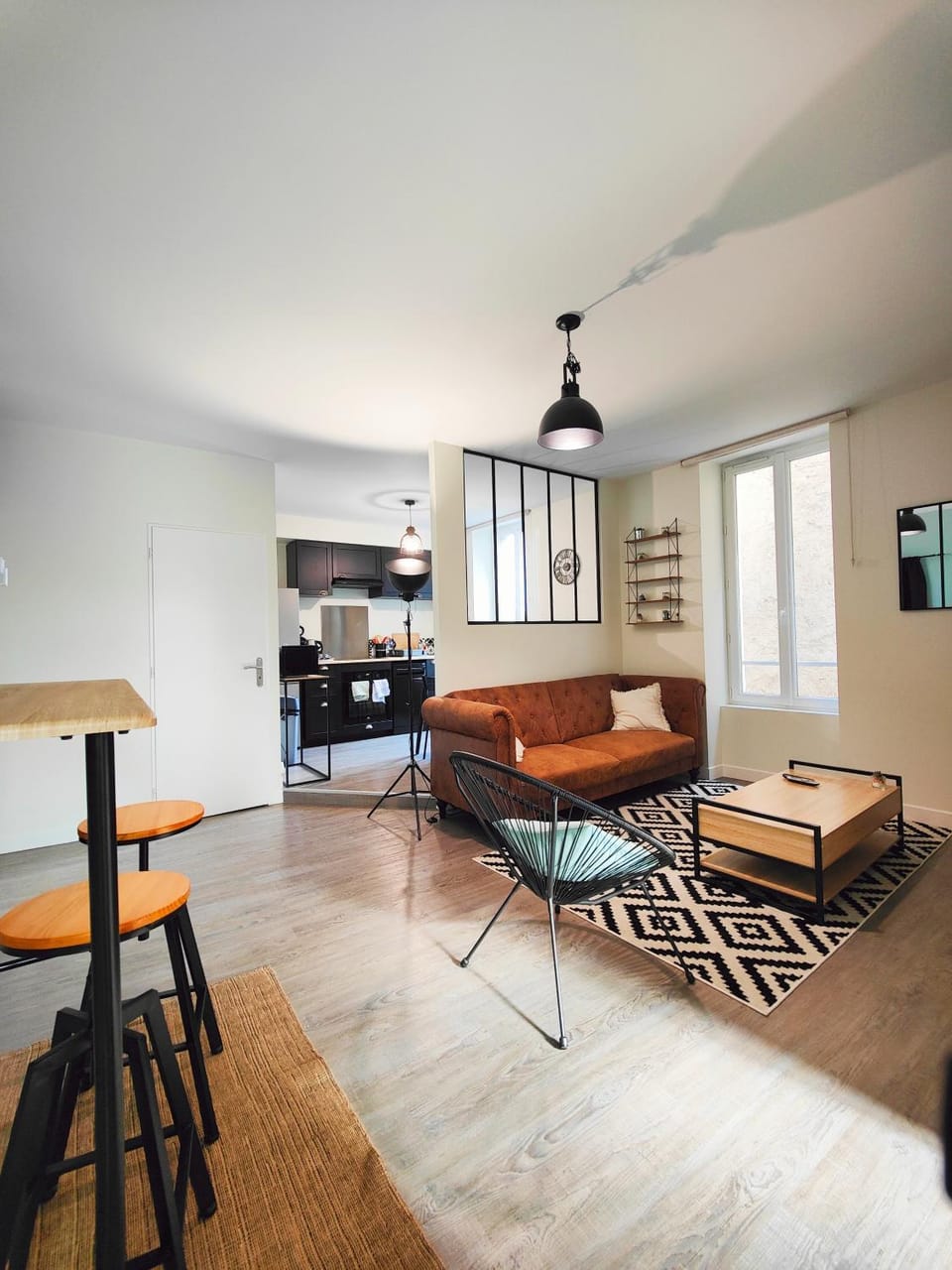 2en1 9 Personnes Max Stationnement proche & gratuit Wifi Apartment in Riom