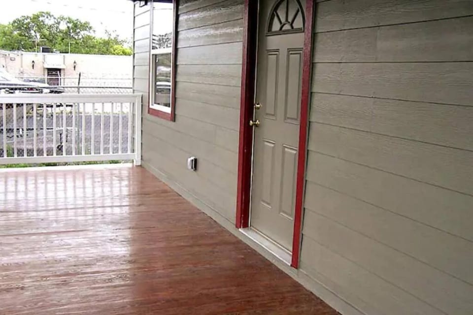 Property building, Facade/entrance, Day, View (from property/room), Balcony/Terrace