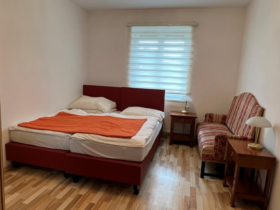 Photo of the whole room, Bedroom