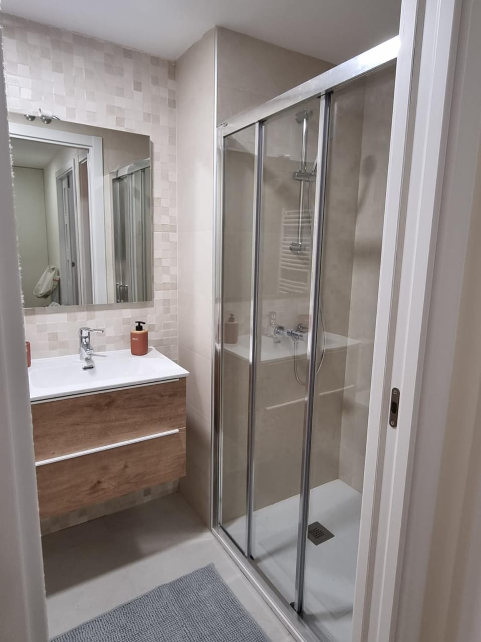 Shower, Bathroom