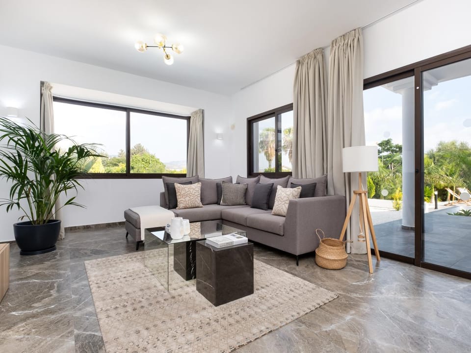 Cocoon Ocean Villa Luxury Escape Villa in Peyia
