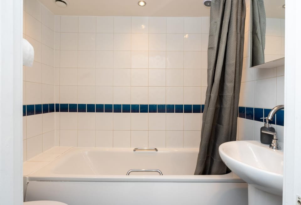 Free Parking Coastal Modern One Bedroom Apartment Apartment in Great Yarmouth