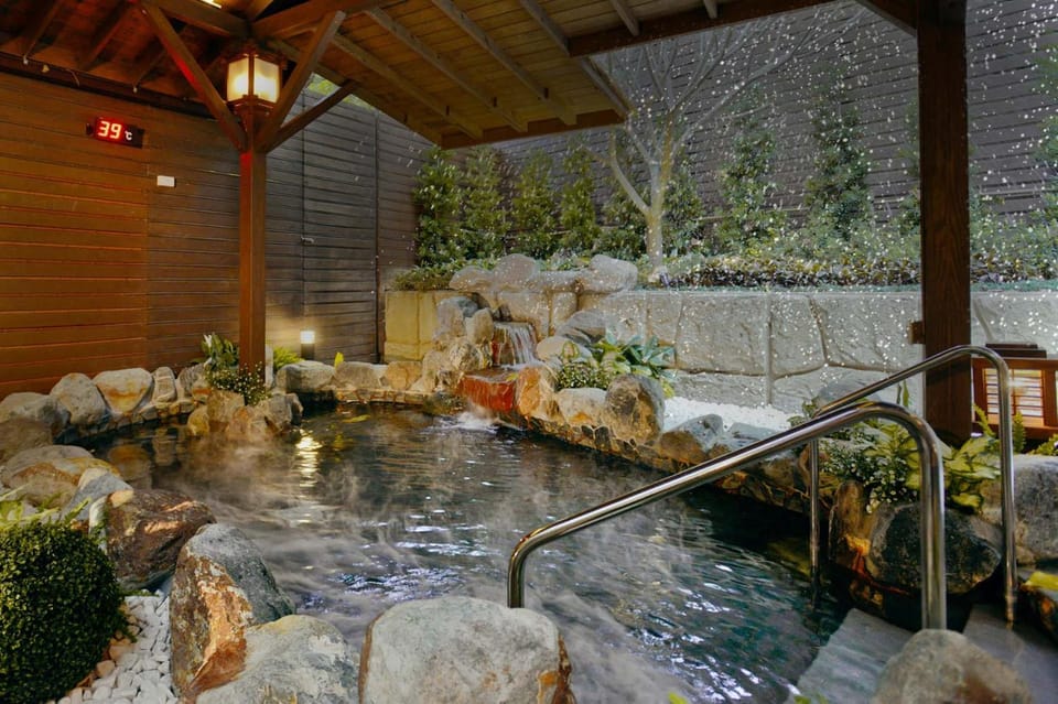 Hot Spring Bath, Open Air Bath, Public Bath