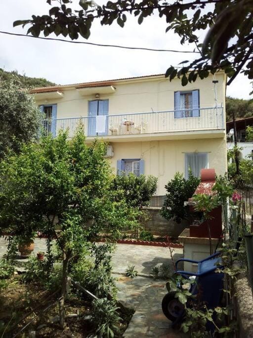 Aglaia's traditional house Apartment in Magnesia Prefecture, Greece