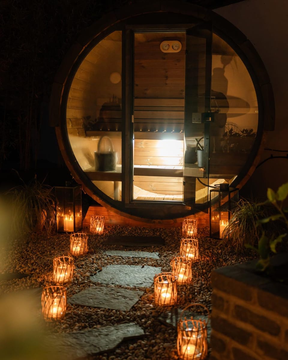 Patio, Sauna