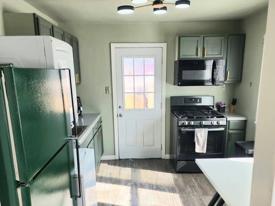 Kitchen or kitchenette, oven, stove, toaster