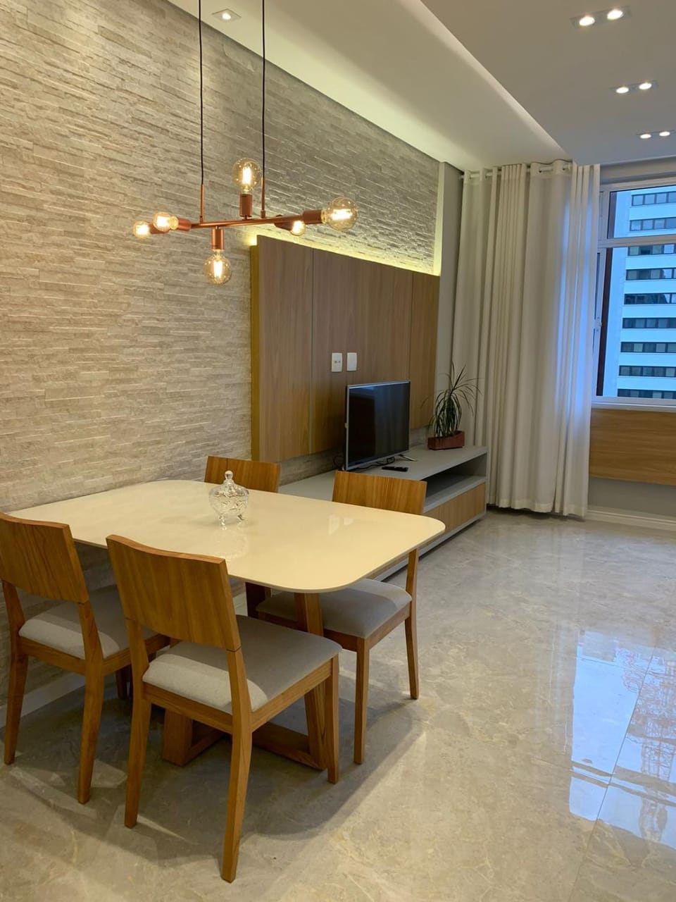 TV and multimedia, Living room, Seating area, Dining area