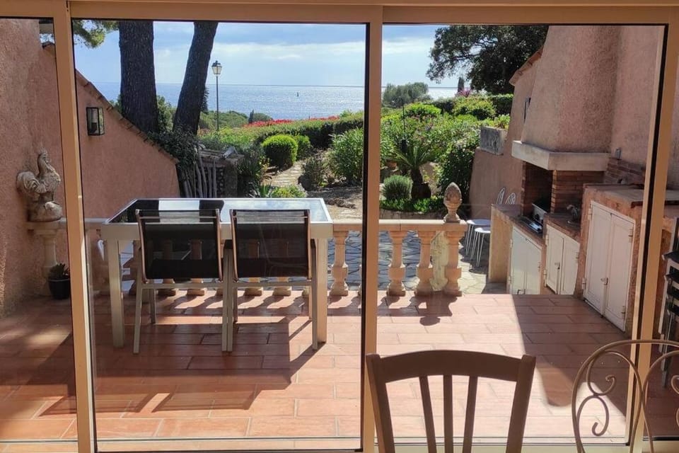 Natural landscape, Balcony/Terrace, Sea view