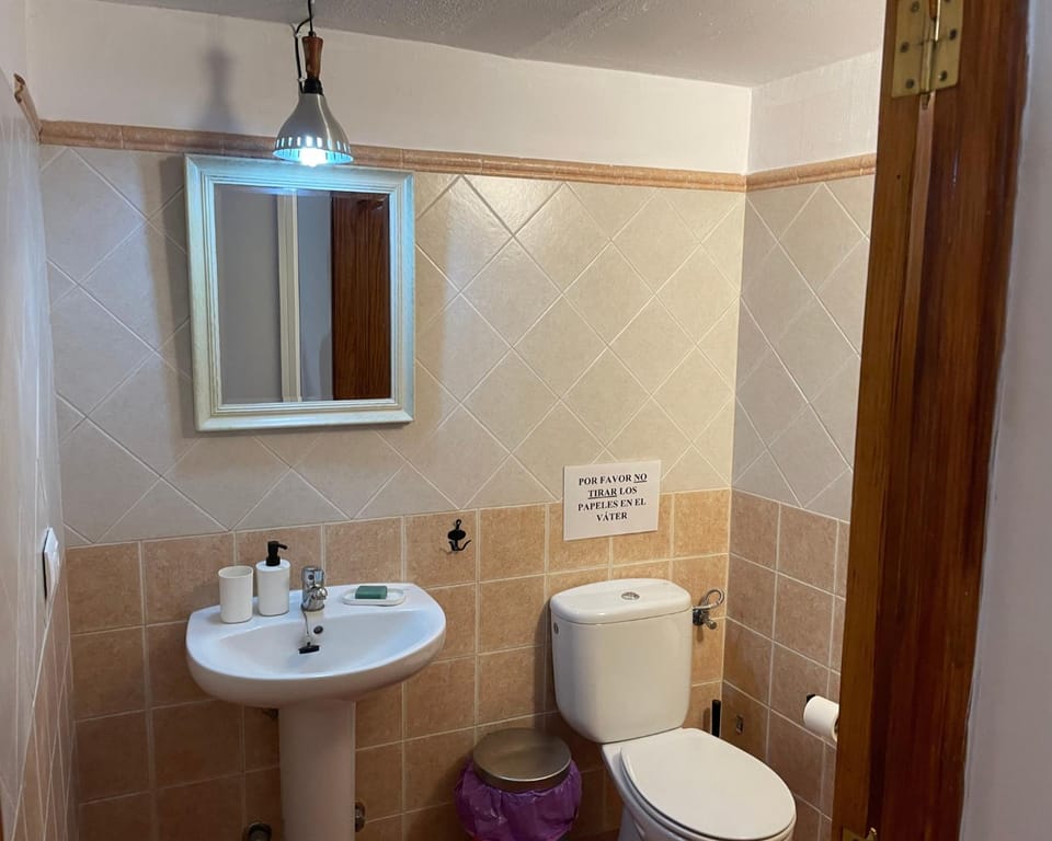 Shower, Bathroom, towels
