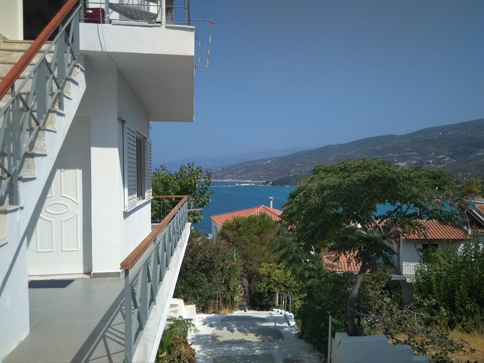 Armenistis apartment House in Icaria