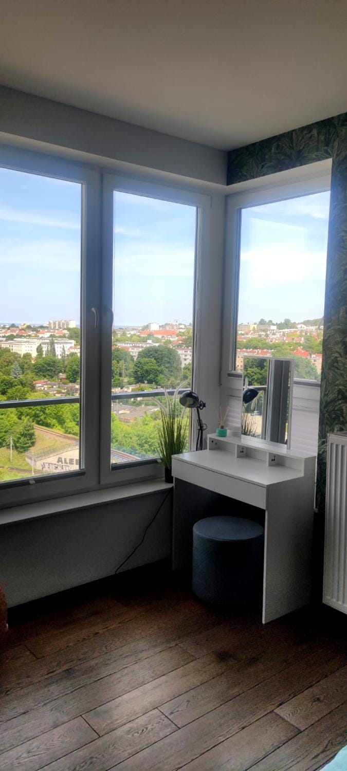 Modern Tower Gdynia - Apartamenty na ul Kazimierza Górskiego 1, siłownia, taras widokowy na dachu, parking w hali garażowej Apartment in Pomeranian Voivodeship