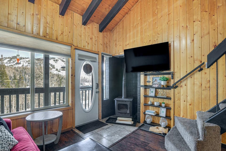 Brian Head Condo: Walk to Giant Steps Ski Lifts! House in Brian Head