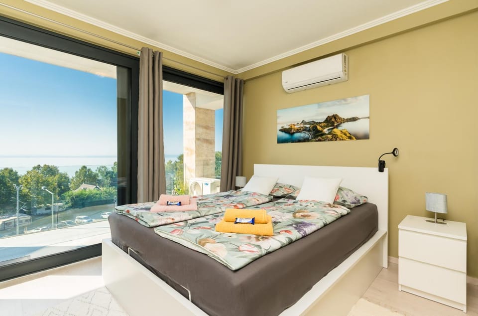View (from property/room), Bedroom, air conditioner