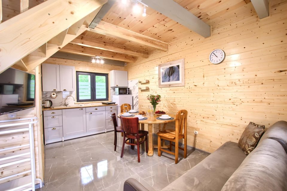 Kolorowe Domki Rewal, 200m do plaży, morza Uwielbiany przez rodziny z dziećmi House in West Pomeranian Voivodeship, Poland