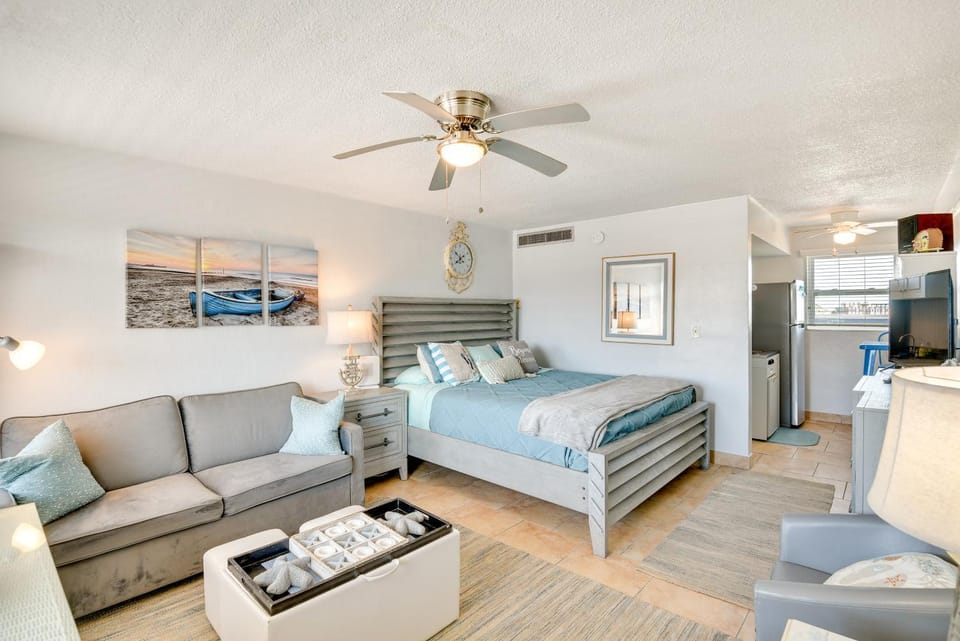 Daytona Beach Condo w/ Smart TV, Steps to Ocean Apartment in Florida