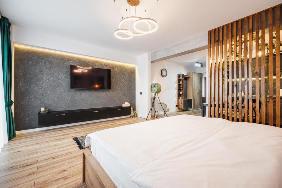 Bed, TV and multimedia