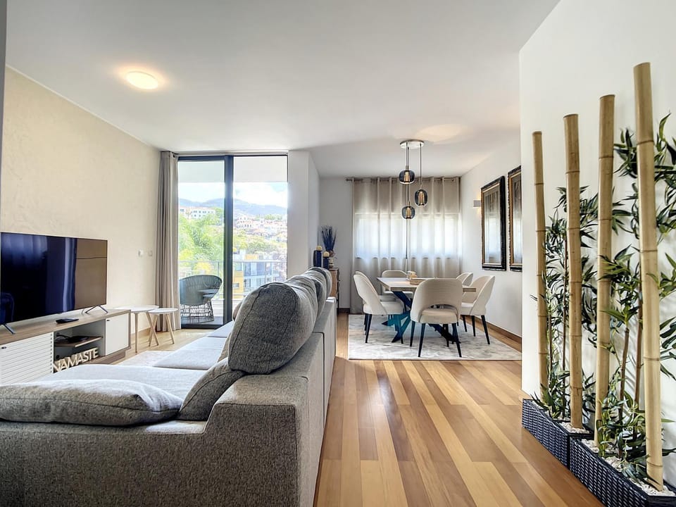 Communal lounge/ TV room, Living room