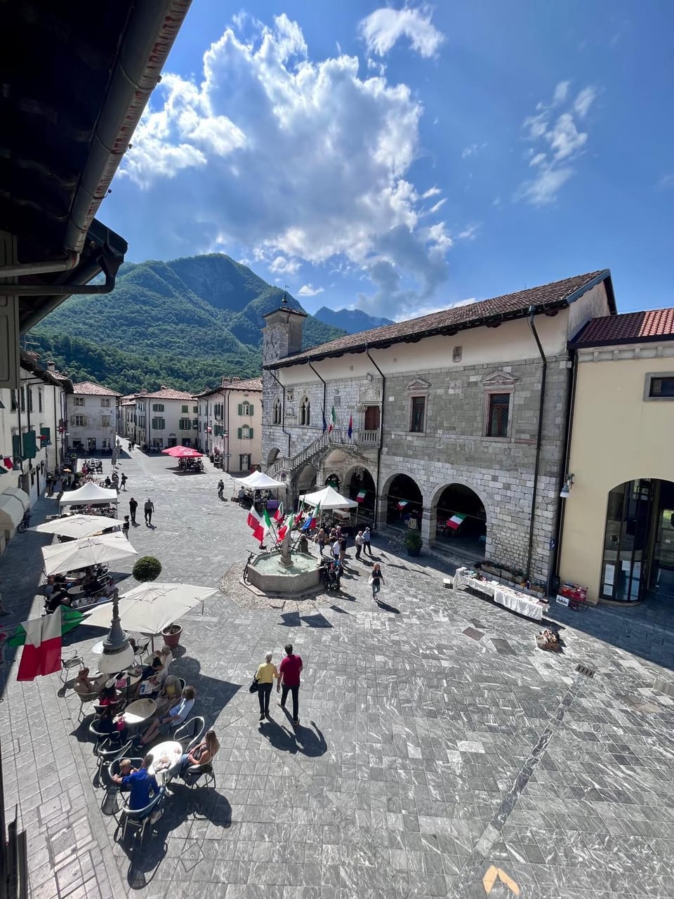City view, Landmark view, Street view