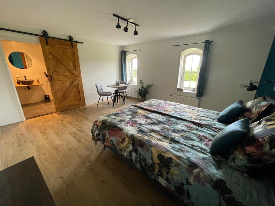 Bed, View (from property/room), Seating area