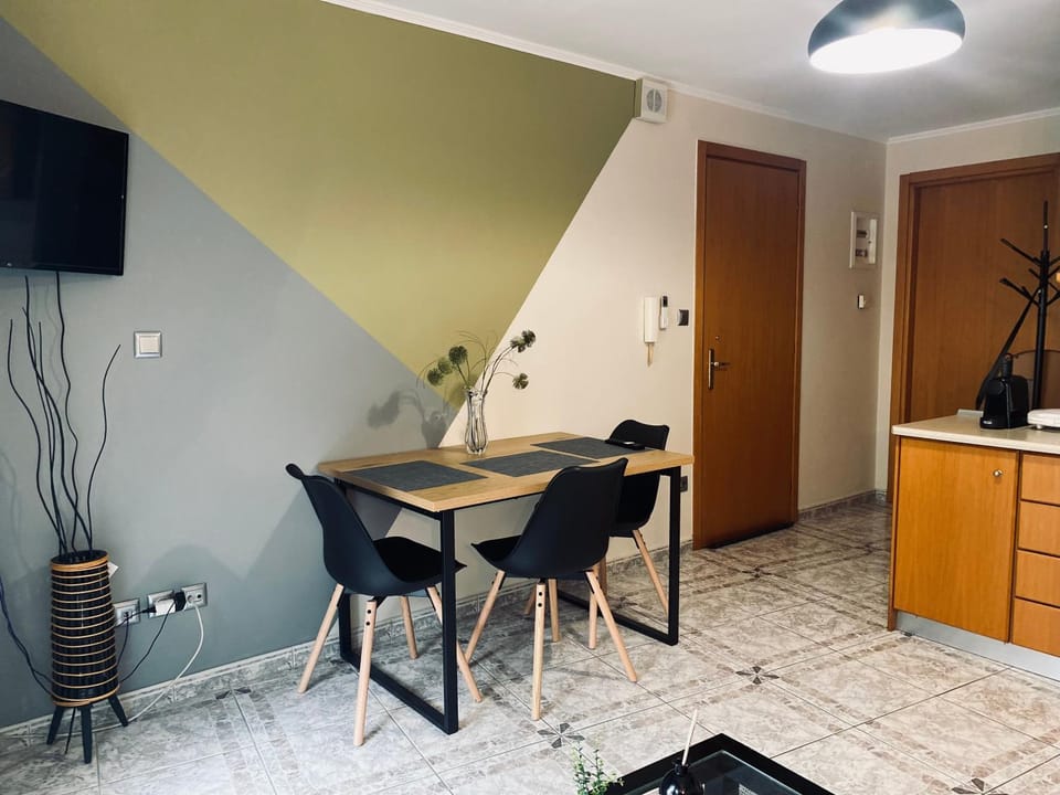 Minimal & cozy apartment ΜΕ ΔΩΡΕΑΝ ΧΩΡΟ ΣΤΑΘΜΕΥΣΗΣ Apartment in Kavala