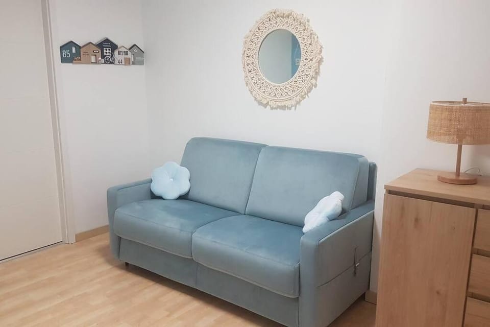 La MAISON BLEUE, Smeg Bleu azur Apartment in Évian-les-Bains