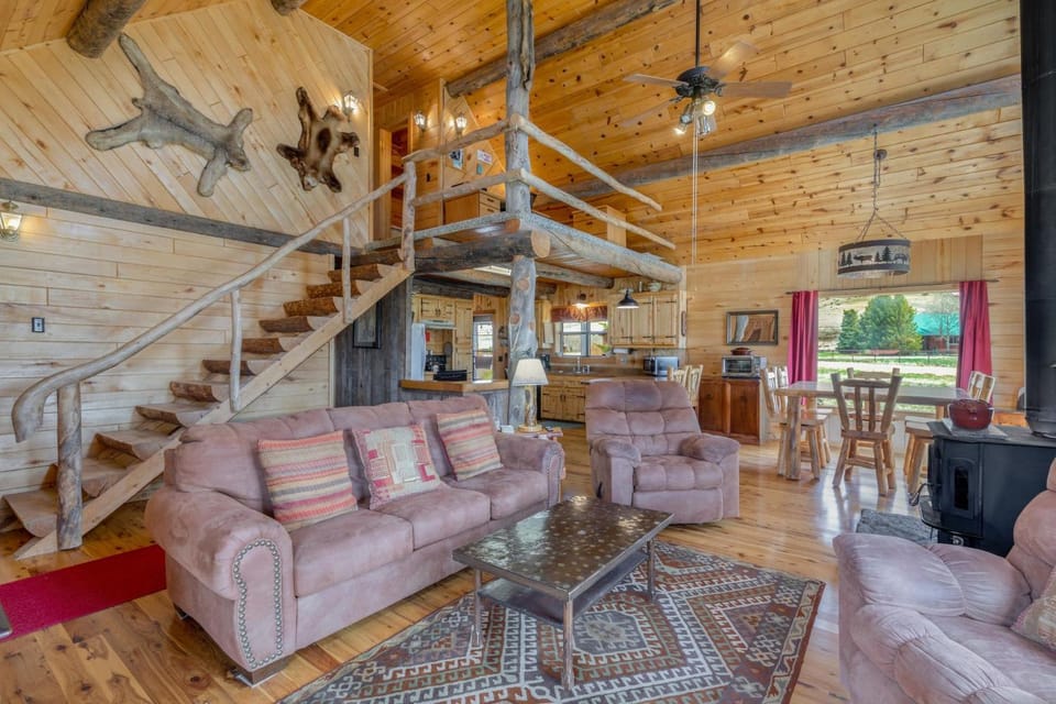 Wolfe's Den House in Colorado