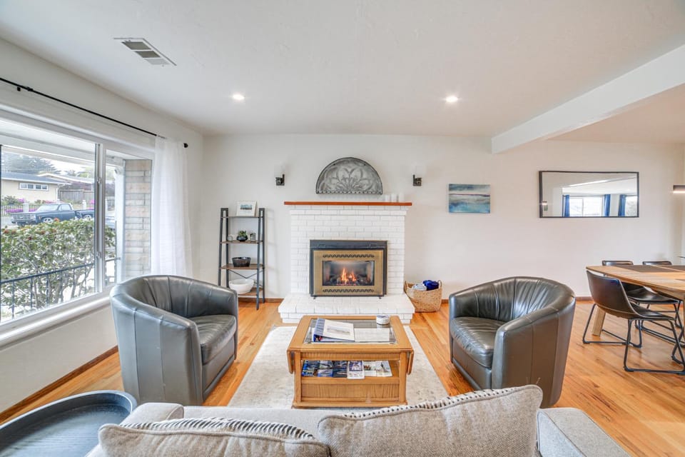 Seaside Vacation Rental w/ Patio Near Monterey Bay House in Seaside