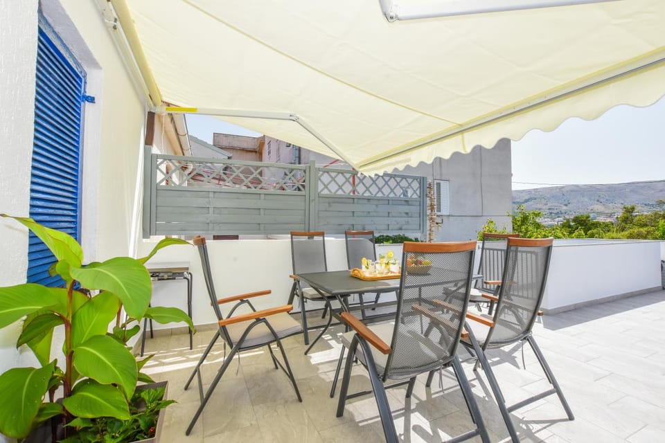 View (from property/room), Balcony/Terrace, Balcony/Terrace, Seating area