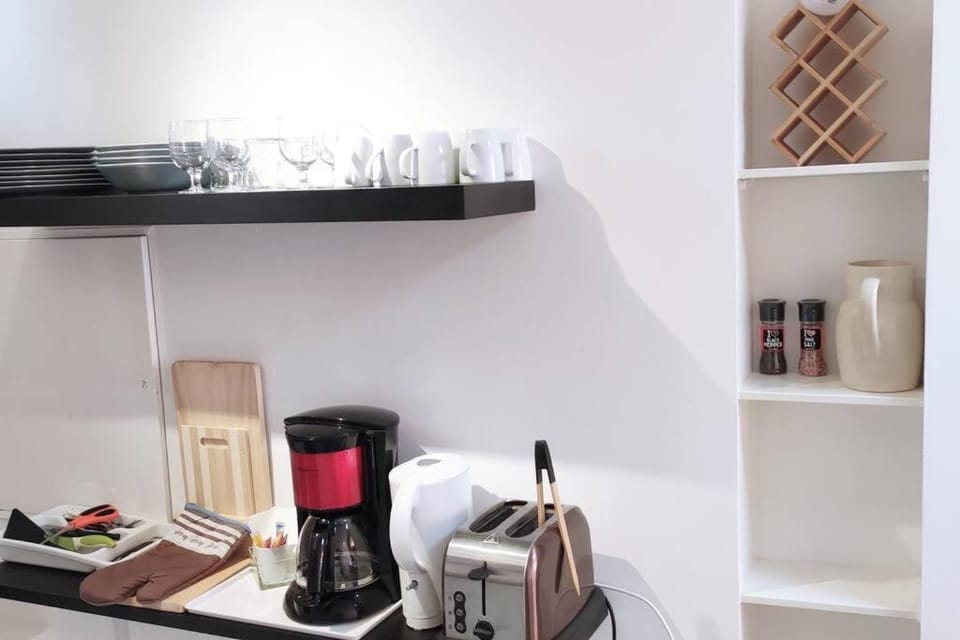 Coffee/tea facilities, toaster