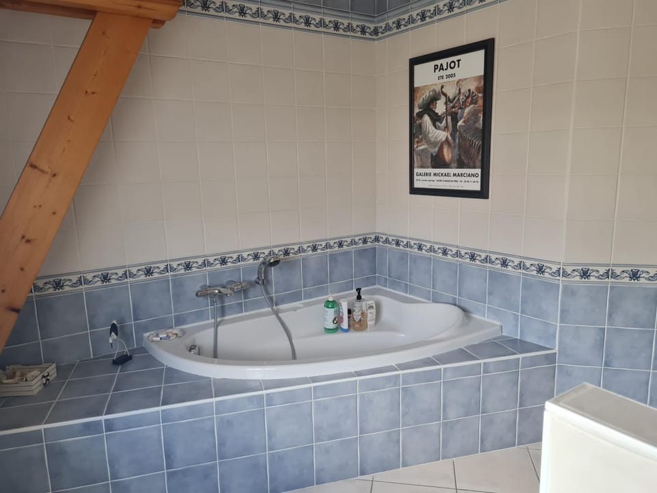Bathroom, Bath