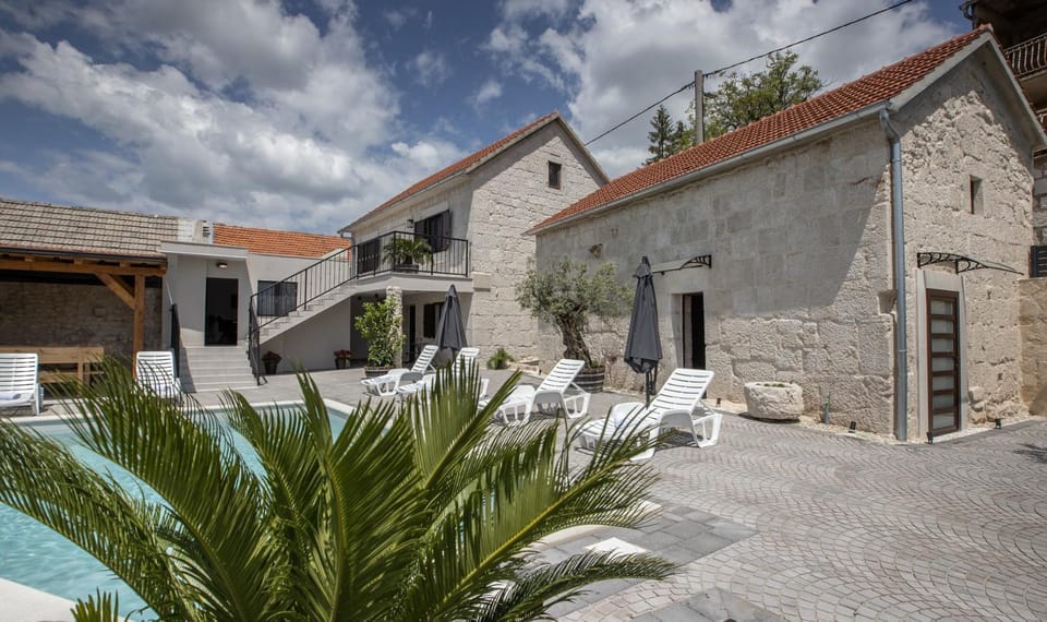 Property building, Patio, Day