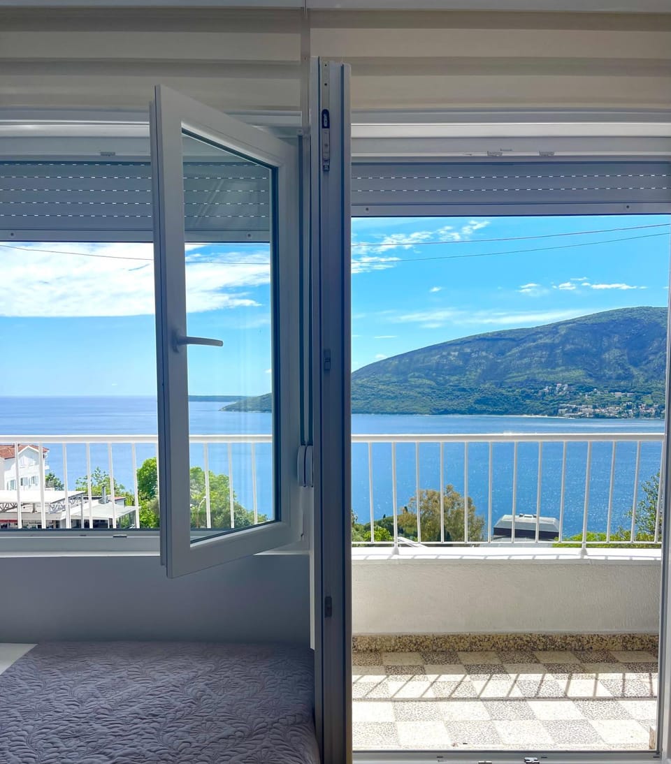 XENIA Seaview Apartment Apartment in Montenegro