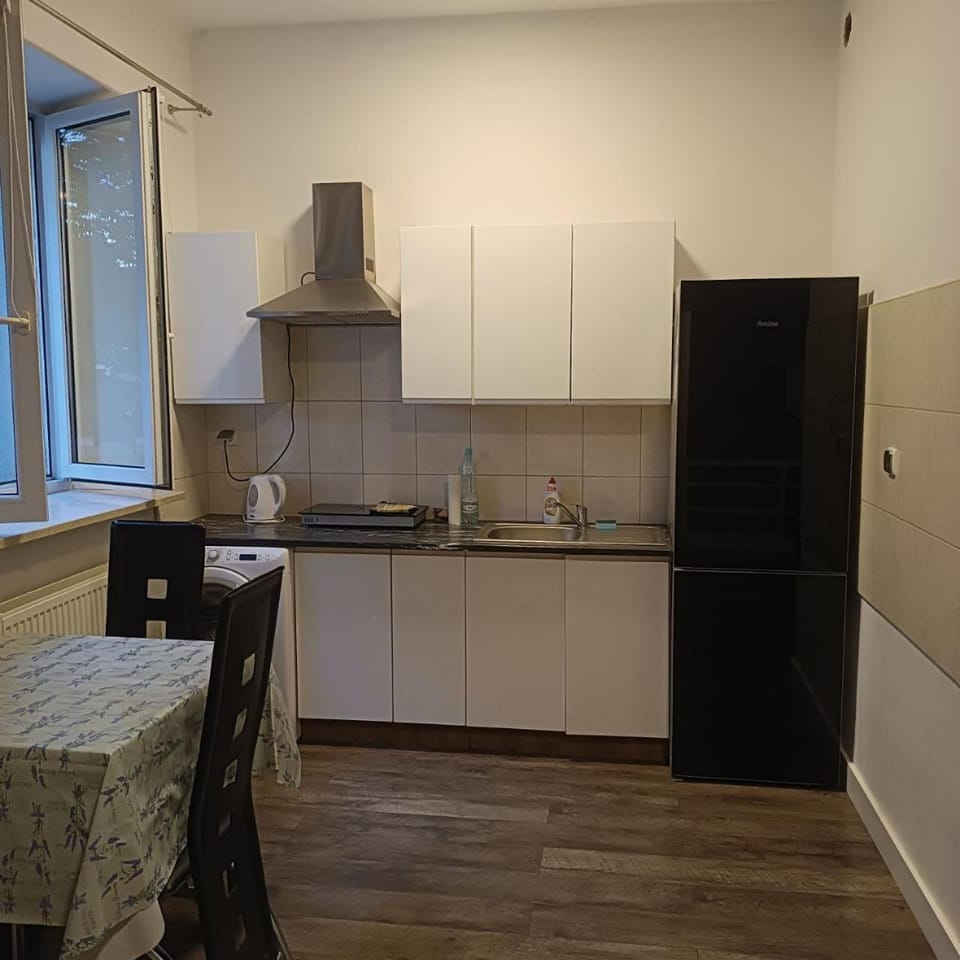 Kitchen or kitchenette, pet friendly, stove