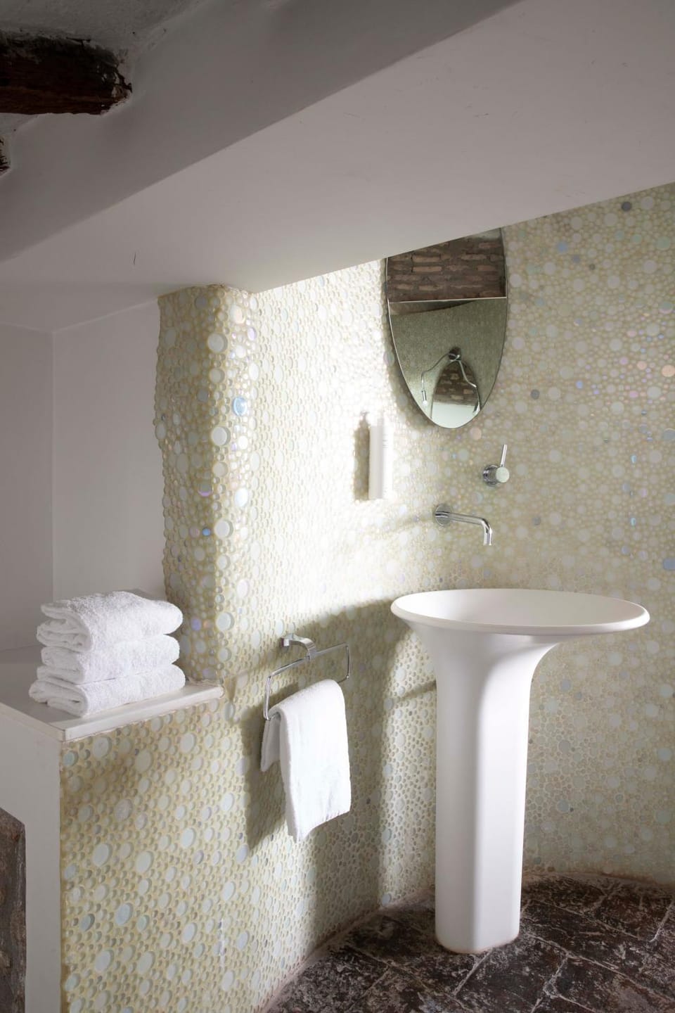 Bathroom, towels