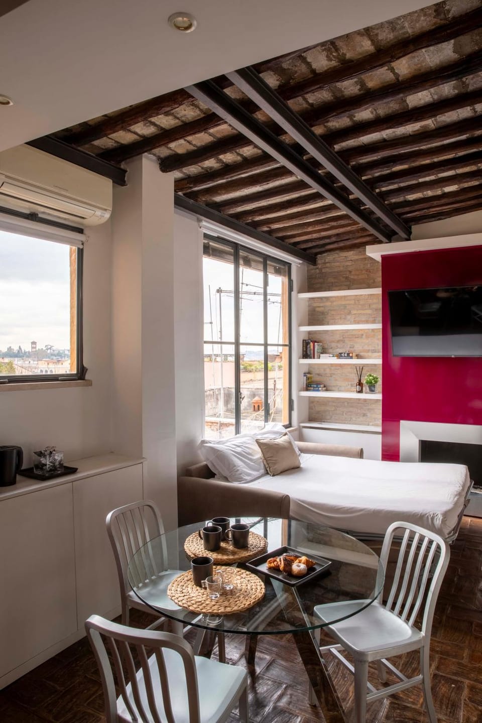 Living room, Dining area