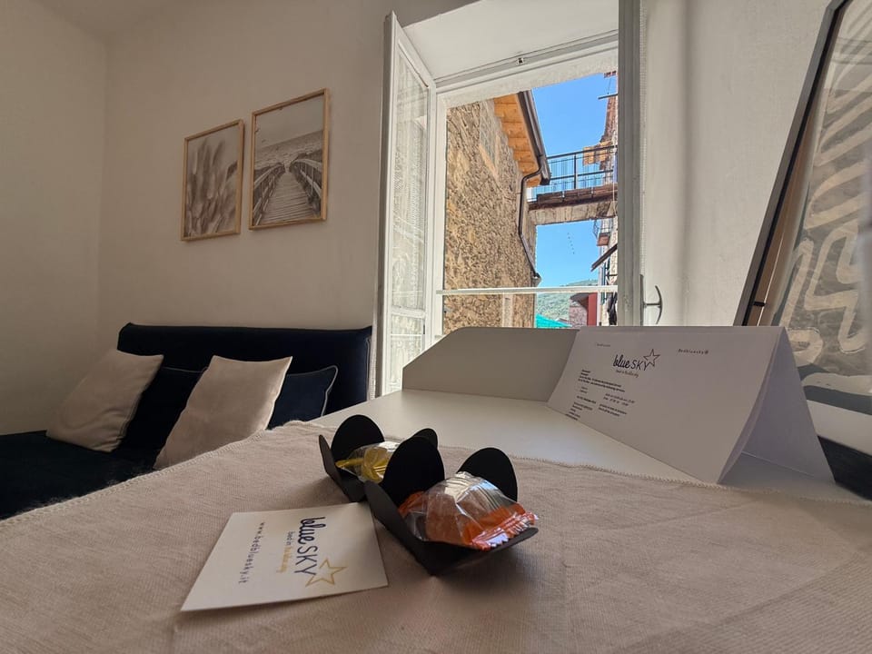 BEDBLUESKY -Eva in the blue Apartment in Liguria