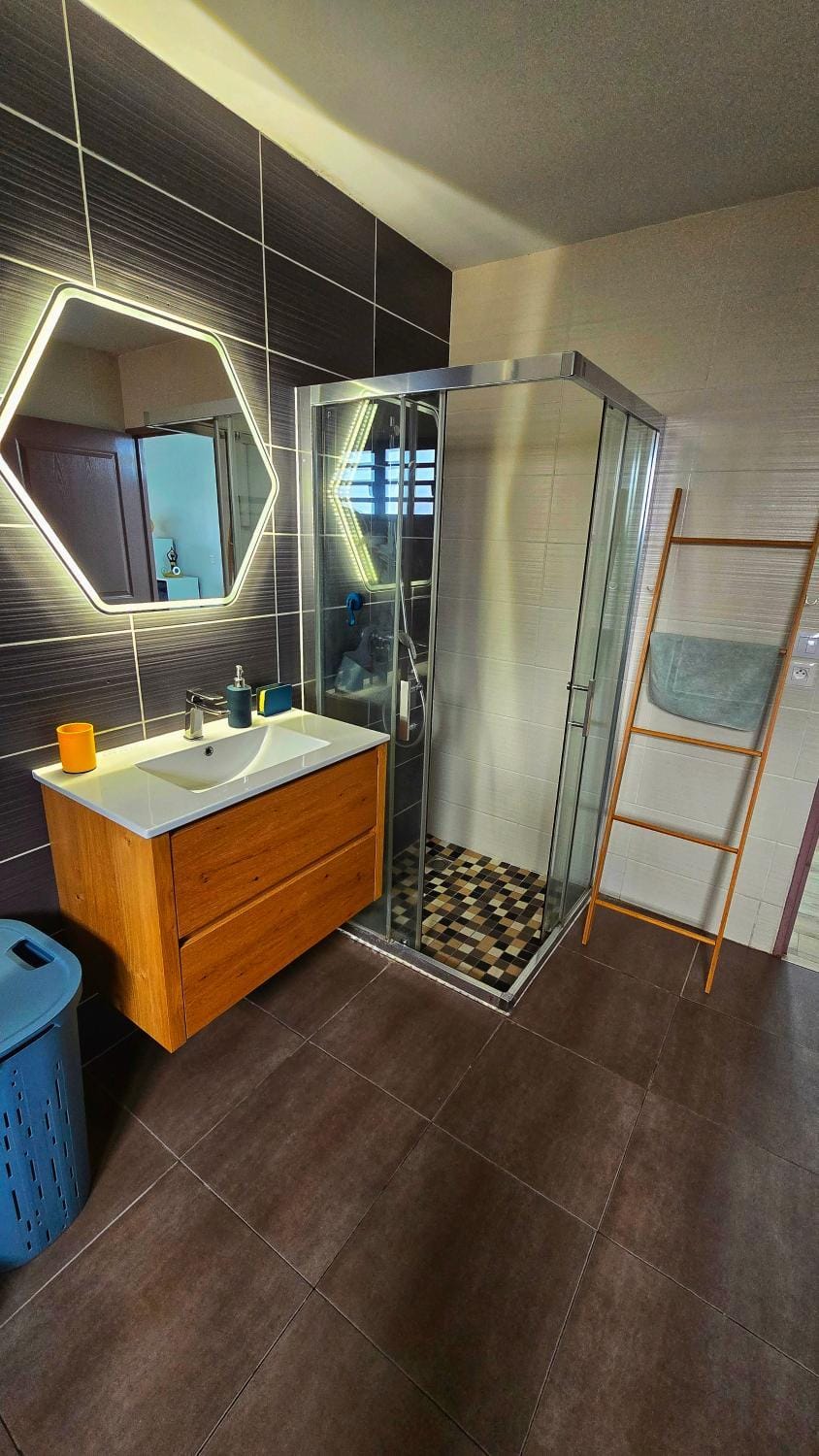Grand studio proche aéroport Apartment in Réunion