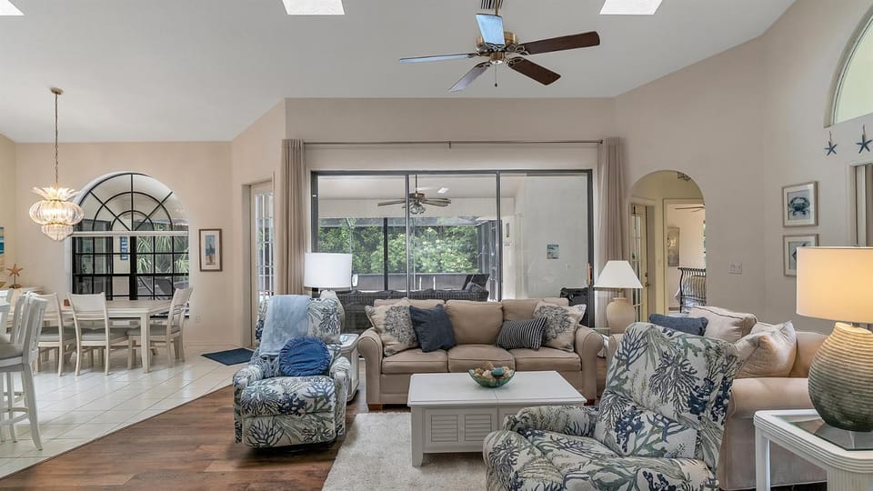 Your Manatee and Scalloping Adventure Retreat in Crystal River House in Florida
