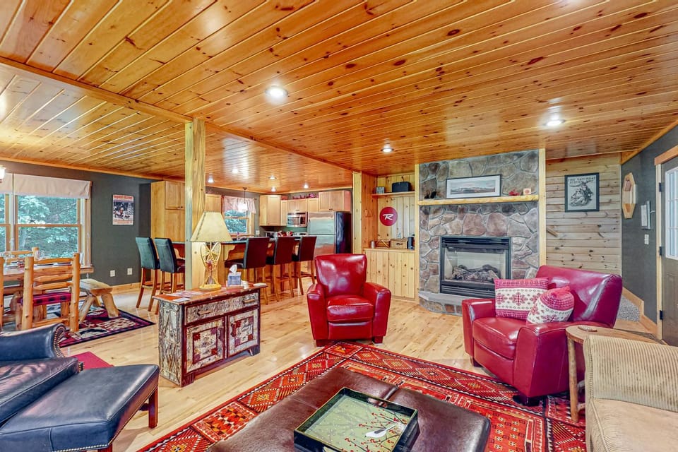 Pinecone Lodge Chalet in Newry