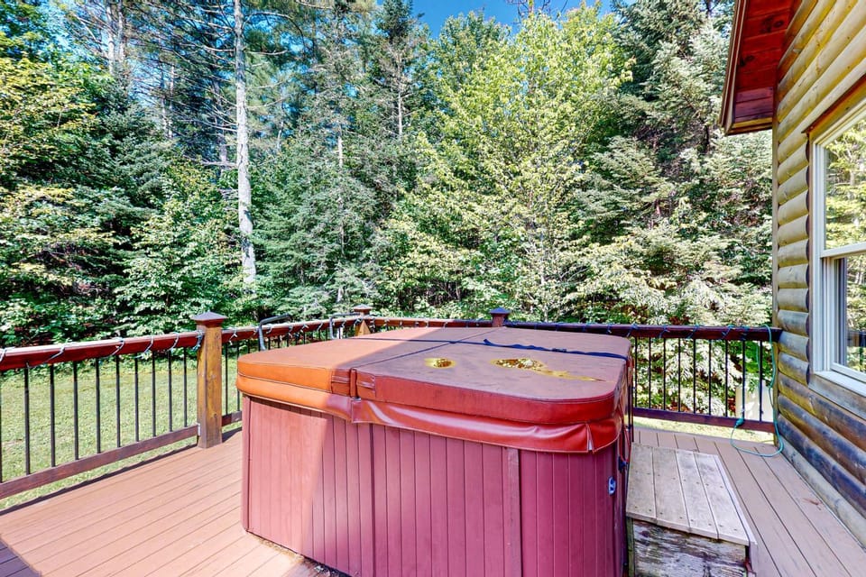 Pinecone Lodge Chalet in Newry