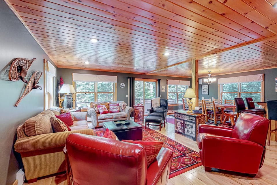 Pinecone Lodge Chalet in Newry