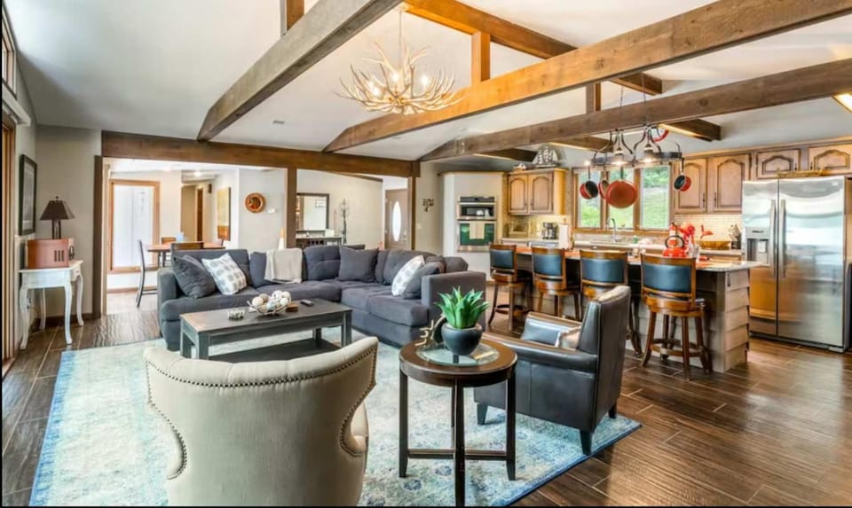 Unforgettable Lake Memories House in Lake of the Ozarks